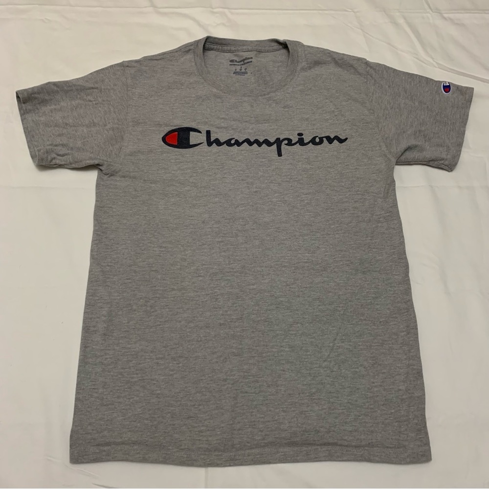 Champions Men’s Small Gray Shirt